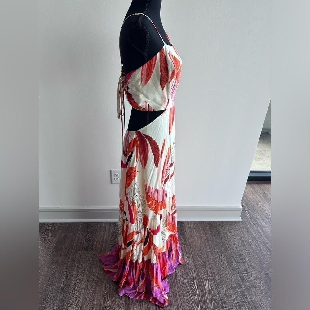 Brazilian Cut-out Low-back Patterned Maxi Dress - Picture 2 of 5